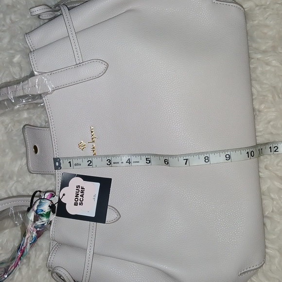 Faux Leather Handbag - Picture 7 of 9